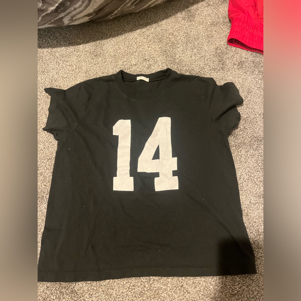 brandy melville 14 tee (barely worn)